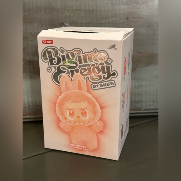 Labubu Authentic Pop Mart Big into Energy - Happiness - Picture 4 of 7